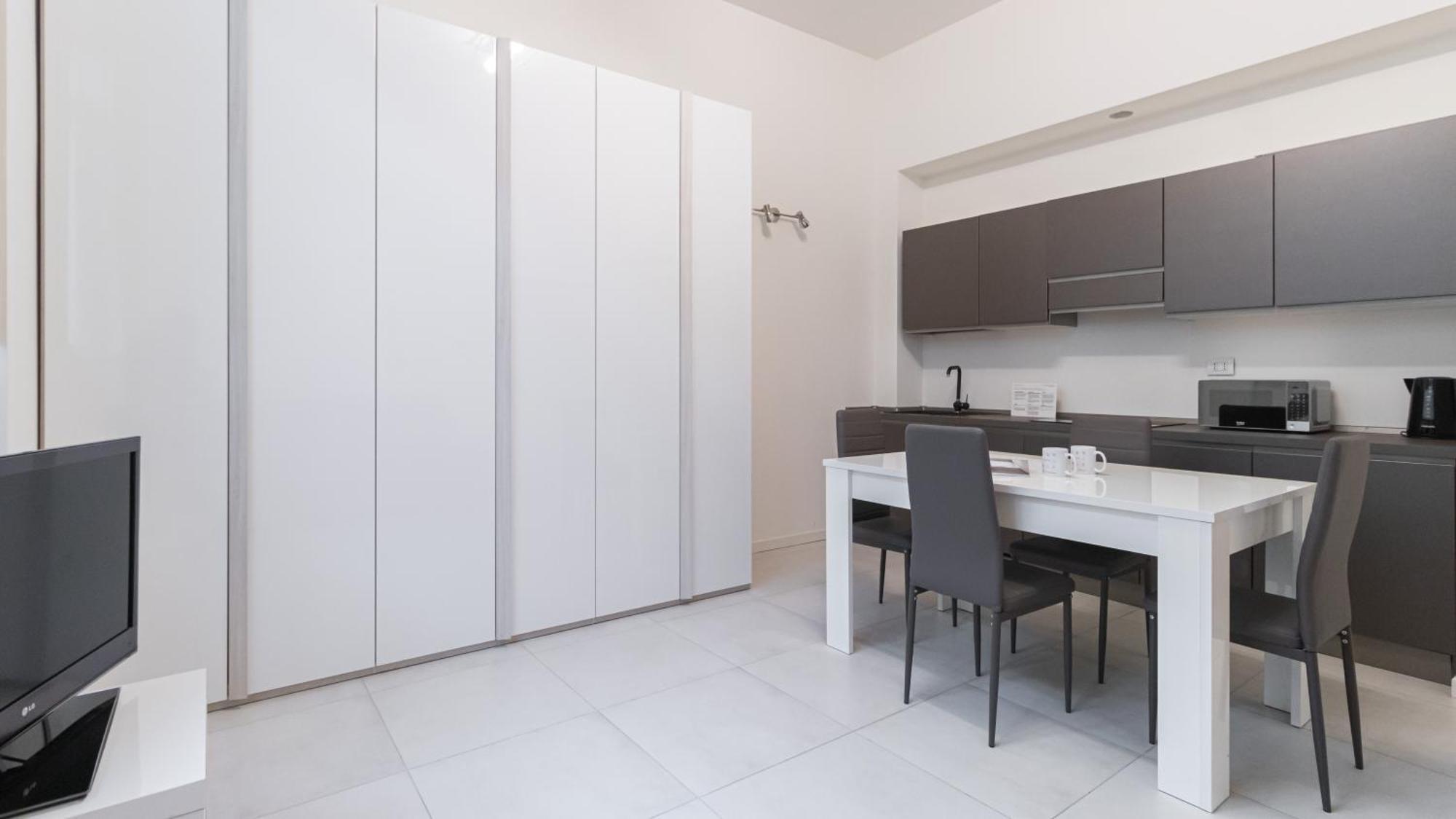 Italianway - Pianell 5 A Milano